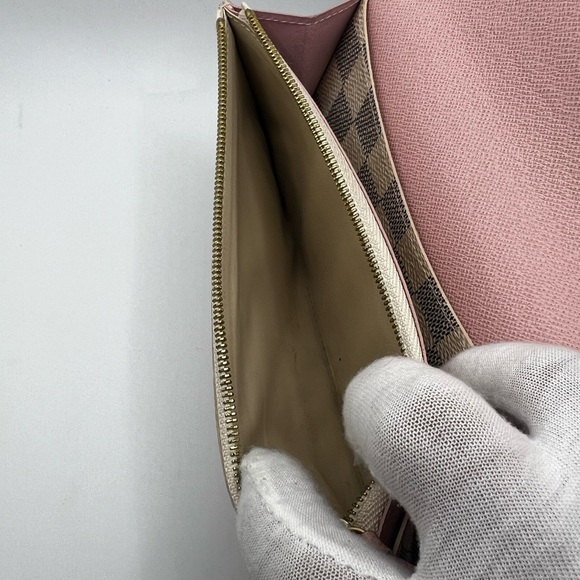 GUC Louis Vuitton Damier Azur Sarah Wallet - Picture 7 of 7